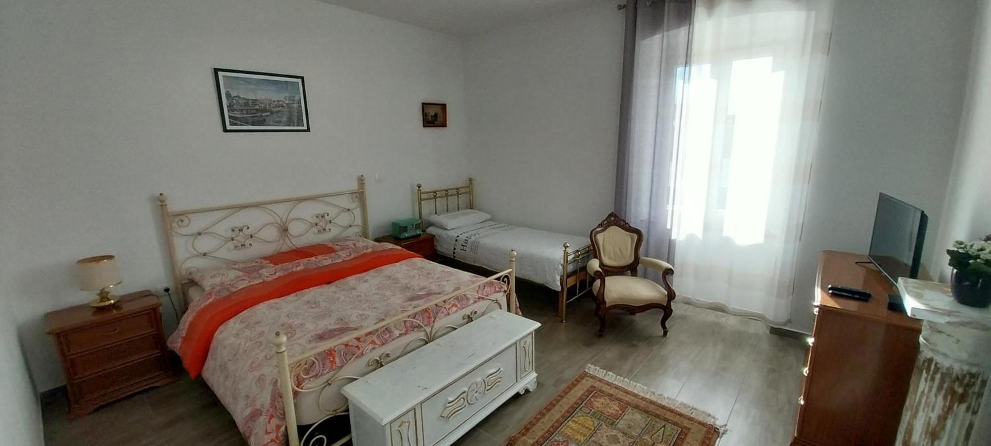 Apartments Villa Sandi Izola Buitenkant foto