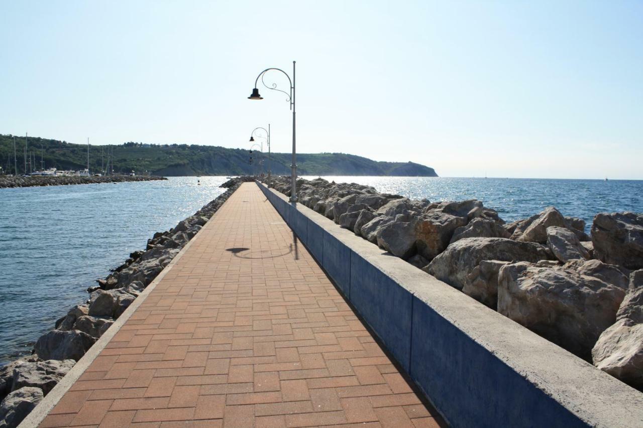 Apartments Villa Sandi Izola Buitenkant foto